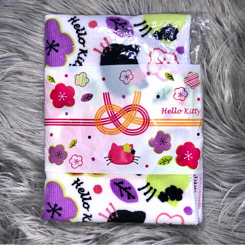 NWT Hello Kitty Microfiber Cleaning Cloth Sanrio x Aoyama Tailor Collab
